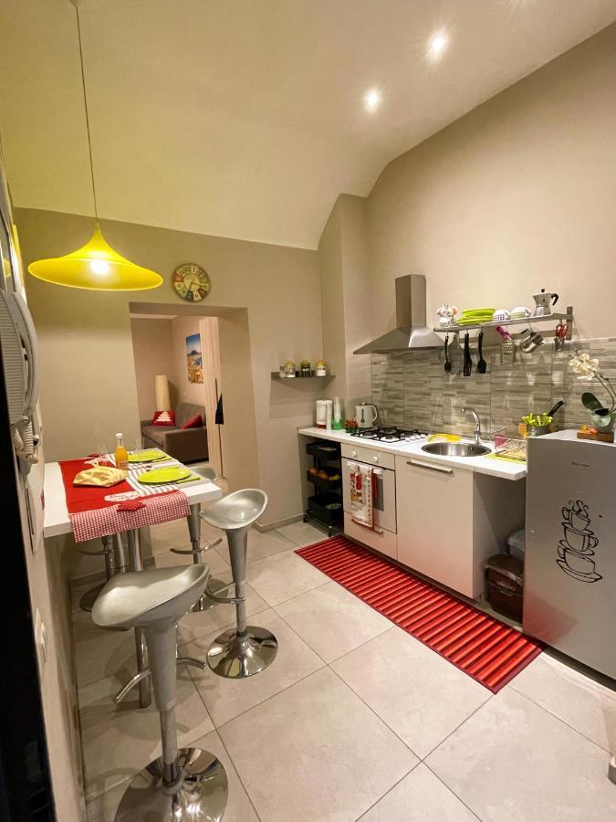 Apartamento Portamedina House Nápoles Exterior foto